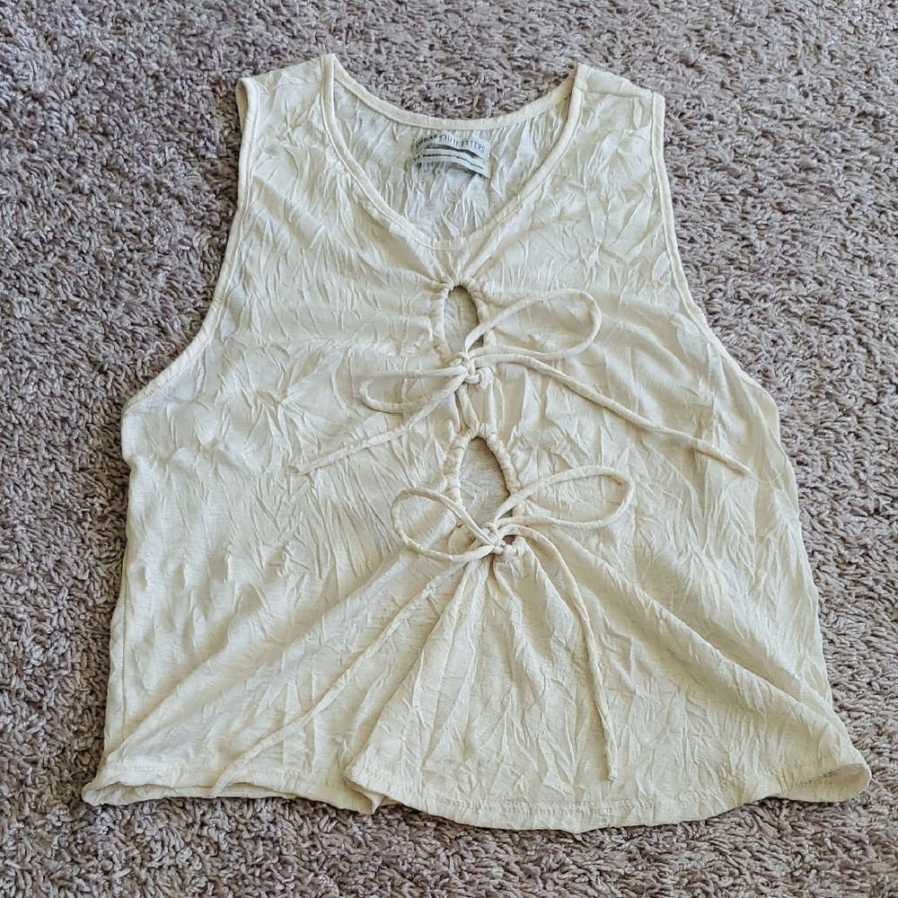 UO Crinkle Keyhole Cutout Crop Top